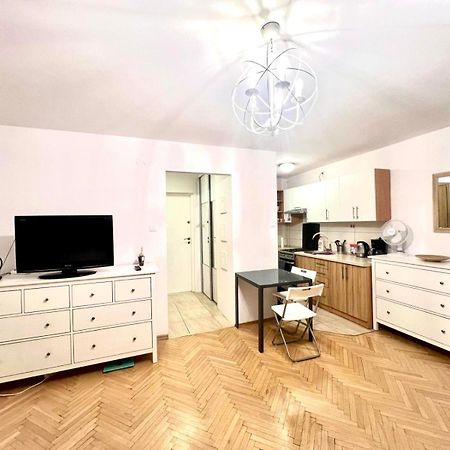 Entire Studio In Centrum وارسو المظهر الخارجي الصورة